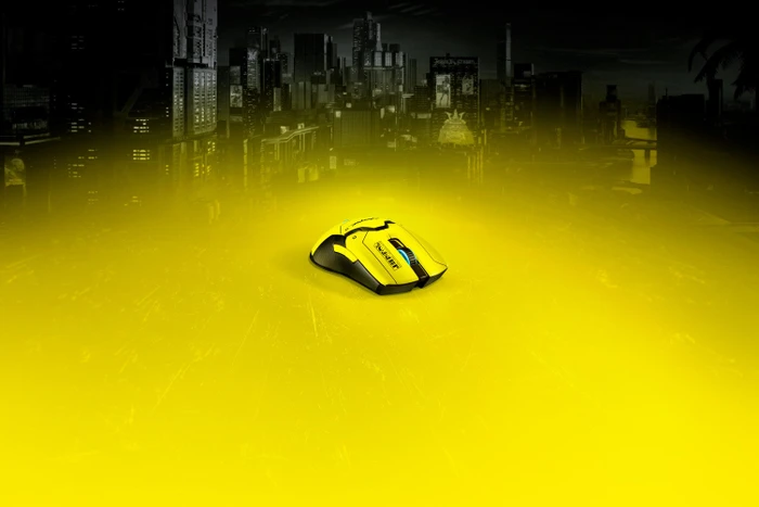 Razer Viper Ultimate mit Ladestation, Cyberpunk 2077 Edition, USB