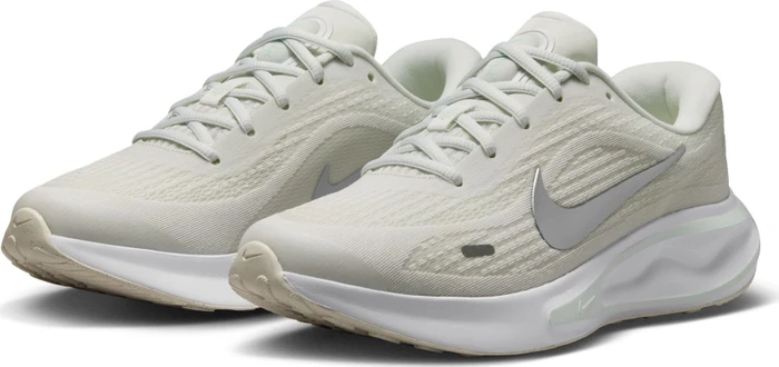 Nike Journey Run summit white/barely green/white/metallic silver (Damen)