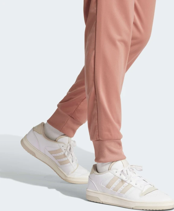 adidas Essentials Feel Cozy Trainingsanzug warm clay (Damen)