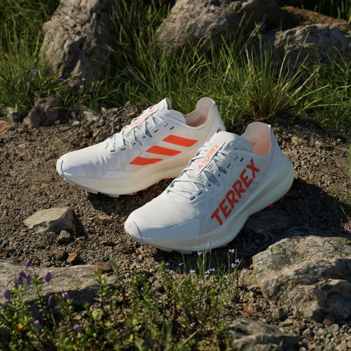 adidas Terrex Agravic Speed cloud white/impact orange/dash grey (Damen)