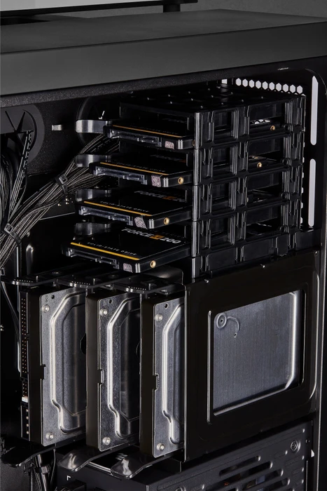 Corsair Crystal Series 680X RGB, schwarz, Glasfenster