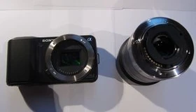 Sony Alpha NEX-3 schwarz mit Objektiv E 18-55mm 3.5-5.6 OSS