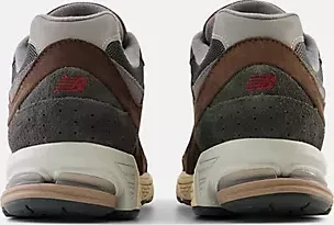 New Balance 2002R rich earth/blacktop/castlerock (Herren)