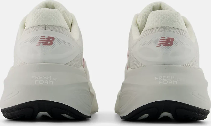 New Balance Fresh Foam X More v6 sea salt/rosewood/grey matter (Damen)