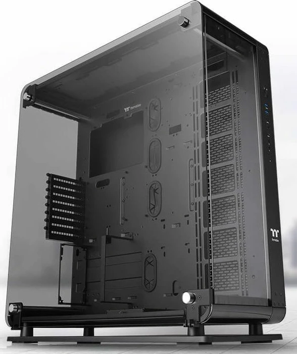 Thermaltake Core P8 TG, Glasfenster