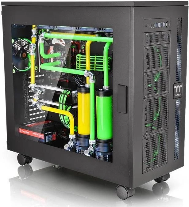 Thermaltake Core W100, Acrylfenster