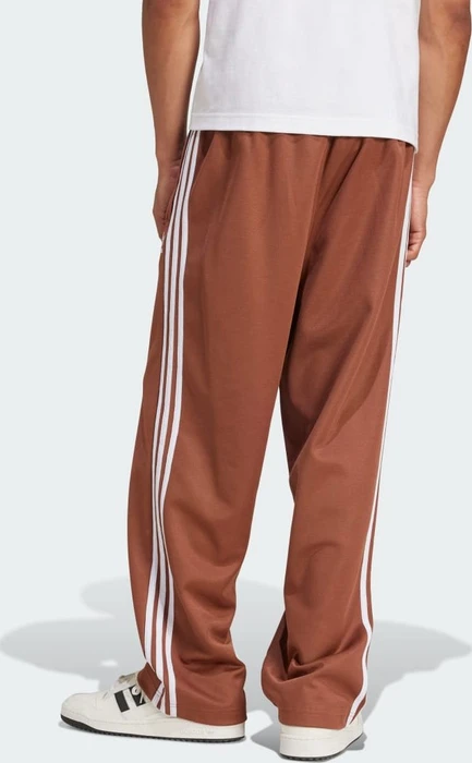 adidas Adicolor Baggy Fit Firebird Trainingshose lang preloved brown (Herren)