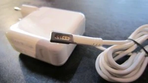 Apple MagSafe Power Adapter