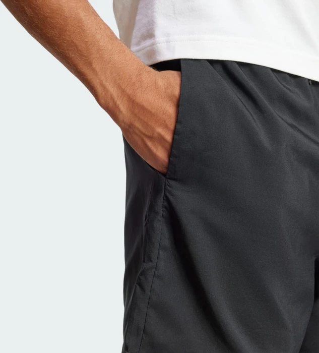 adidas Essential Small Logo Chelsea Hose kurz schwarz/weiß (Herren)