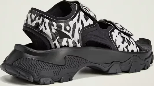 adidas Stella Mccartney Hika Outdoor Sandale cloud white/core black/utility black (Damen)