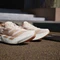 adidas Adizero Adios Pro 4 chalk white/warm sandstone/semi impact orange (Damen) Vorschaubild