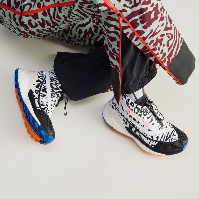 adidas Stella McCartney X Terrex Free Hiker GTX cloud white/crew orange/core black (Damen)