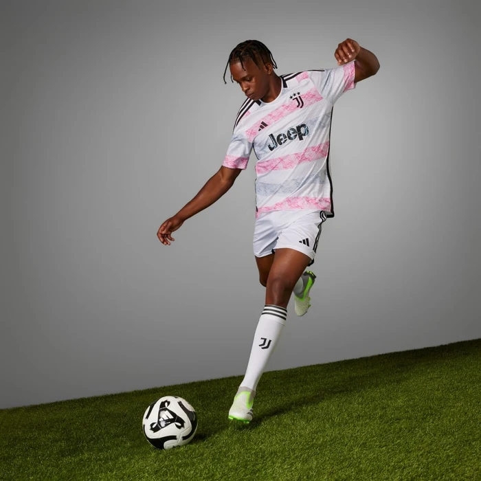 adidas Juventus Turin Authentic 2023/2024 Auswärtstrikot white (Herren)