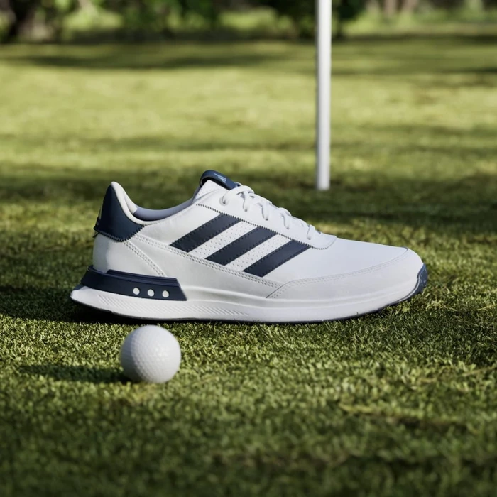 adidas S2G Spikeless Leather 24 cloud white/collegiate navy/silver metallic (Herren)