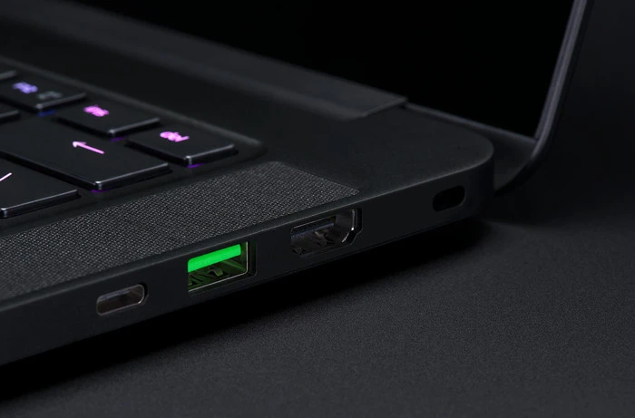 Razer Blade, Core i7-7700HQ, 16GB RAM, 1TB SSD, GeForce GTX 1060, DE