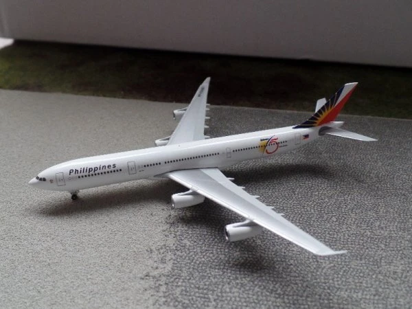 Herpa Philippine Airlines Airbus A340-300 75th Anniversary