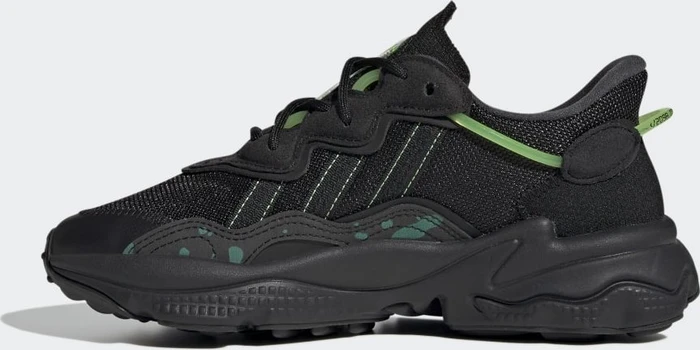 adidas OZWEEGO core black/solar green (Junior)