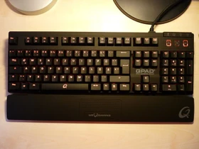 QPAD MK-85 Pro Gaming Keyboard, MX BROWN, USB, DE