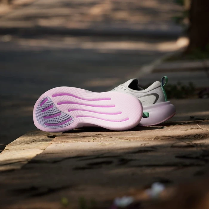 adidas Supernova Glide dash grey/glow purple/pulse mint (Damen)