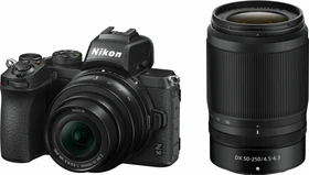 Nikon Z 50 mit Objektiv Z DX 16-50mm 3.5-6.3 VR und Z DX 50-250mm 4.5-6.3 VR
