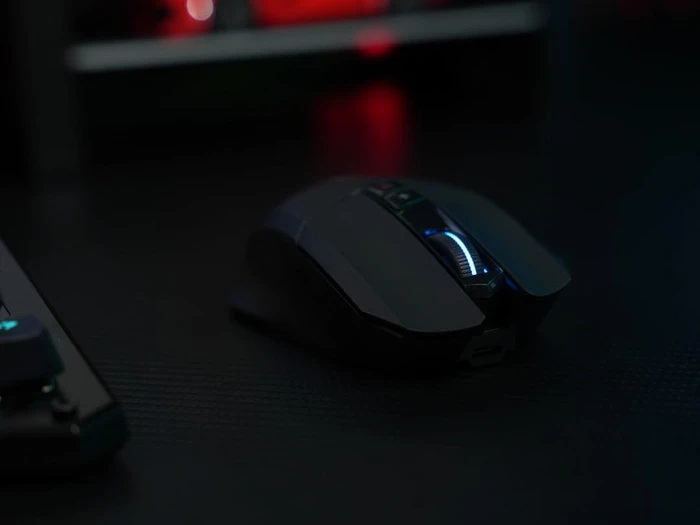 A4Tech Bloody R36 Ultra Dual Mode Wireless Gaming Mouse, schwarz, USB