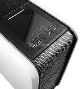 Cooler Master CM 690 II Advanced Black & White Edition, schallgedämmt
