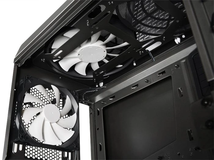 NZXT Phantom 630 Gunmetal, Acrylfenster
