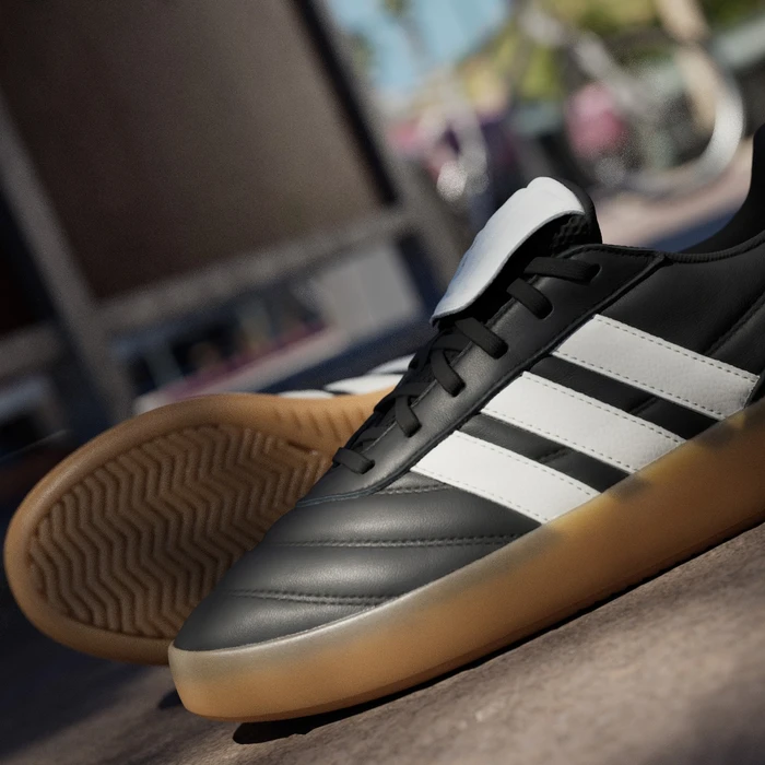 adidas Barreda Mundial core black/core white/gum