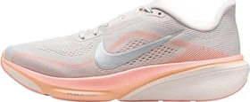 Nike Pegasus 42 light bone/arctic orange/chalk/metallic silver (Damen)