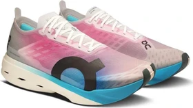 On Cloudboom Strike white/horizon (Herren)