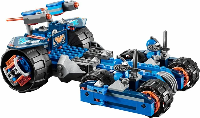 LEGO Nexo Knights - Clays Klingen-Cruiser