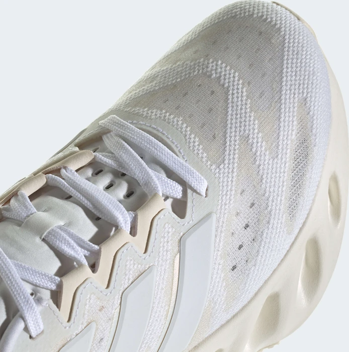 adidas Switch FWD cloud white/chalk white (Damen)