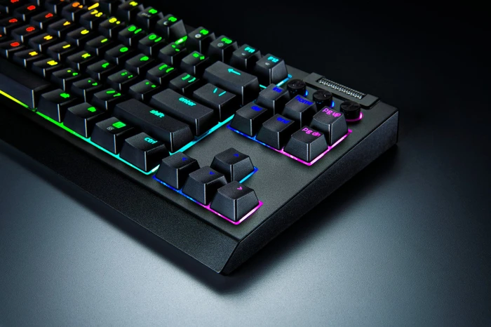 Razer BlackWidow V4 TKL Hyperspeed, hot-swap, Razer ORANGE Tactile Gen-3, USB/Bluetooth, DE