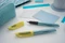 STABILO Flow COSMETIC Metallic blau/gelb, rechte Hand, mittel Vorschaubild