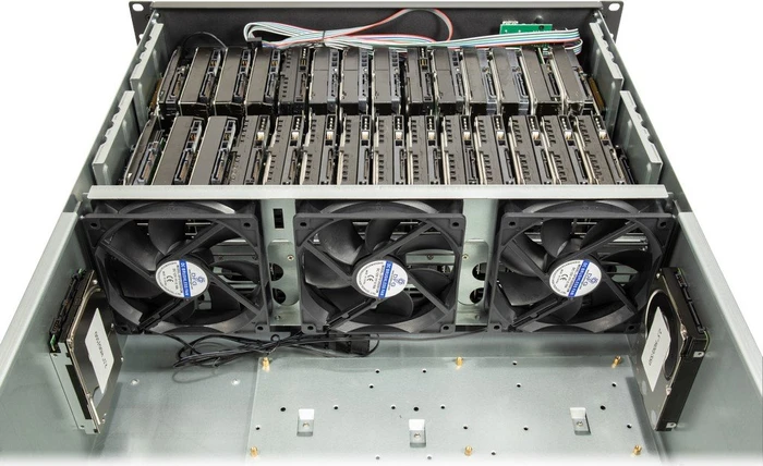 Inter-Tech 4F28 Mining-Rack, 4HE, ATX
