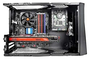Thermaltake Armor A30i, Acrylfenster