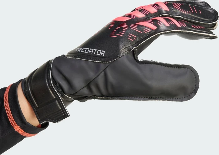 adidas Predator Training Torwarthandschuhe black/lucid red