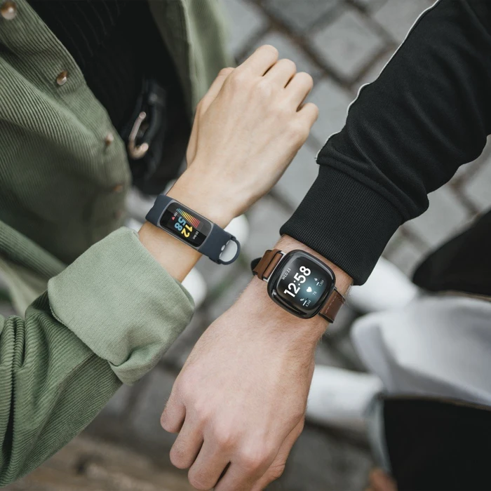 Hama Ersatzarmband Leder/Silikon 20mm für Fitbit Versa 3/Sense weiß