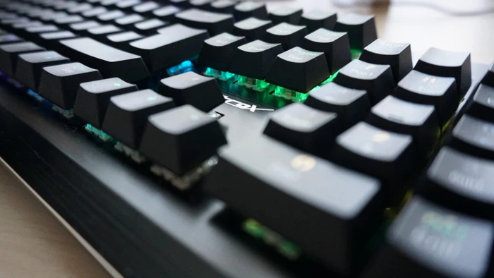 Inter-Tech Nitrox NK-2000ME mechanische Gaming Tastatur schwarz, LEDs RGB, Huano Switch Master BLUE, USB, DE/US