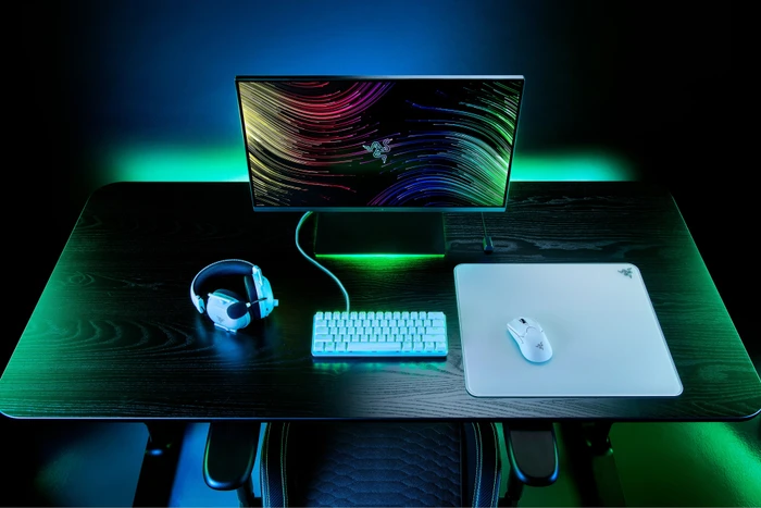 Razer Atlas Gaming-Mauspad aus gehärtetem Glas, 450x400mm, weiß
