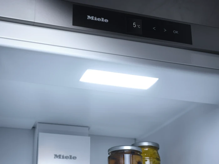 Miele FNS 4382 D weiß