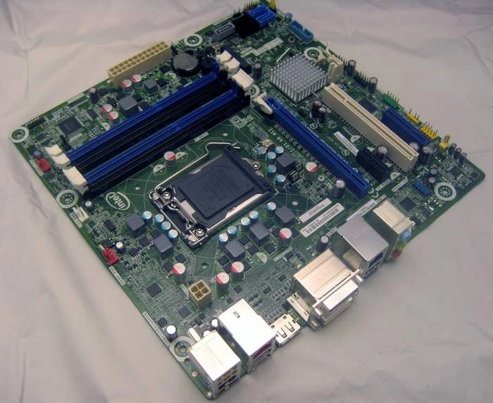 Intel Media Series DQ77MK (Intel 1155)