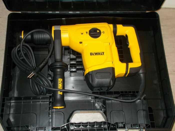 DeWalt D25810K Elektro-Meißelhammer inkl. Koffer