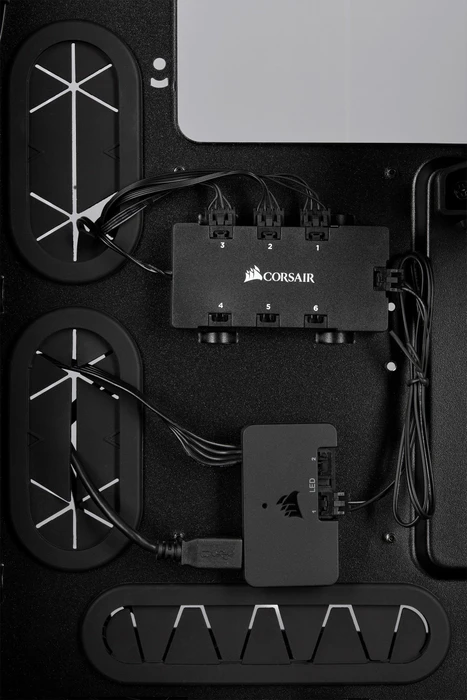 Corsair Crystal Series 680X RGB, schwarz, Glasfenster