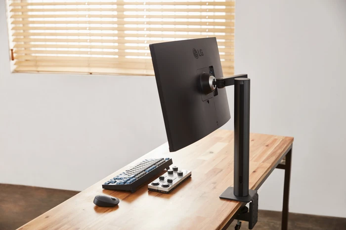 LG 27QN880P-B, 27"
