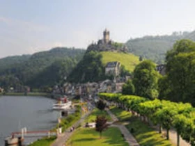 Calvendo Ein Motiv aus dem Kalender Moselurlaub - Cochem und Umgebung
