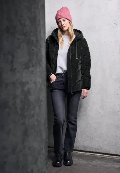 Street One Jacke mit Wellen-Steppung Jacke schwarz (Damen)