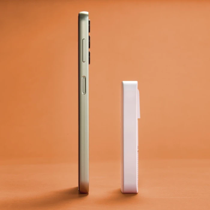 Hama Schnellladegerät 2x USB-C 1x USB-A flaches Mini-Ladegerät PD 65W weiß