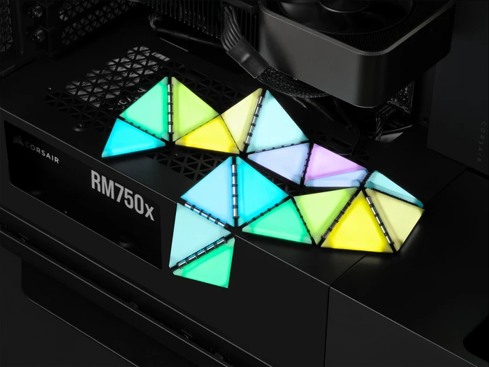 Corsair iCUE LC100 Case Accent Lighting Panels Mini Triangle Expansion Kit, RGB-Beleuchtung, 9er-Pack, schwarz