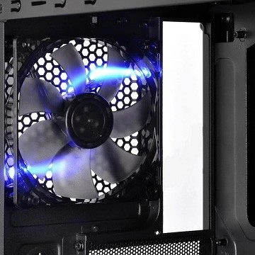 Thermaltake Chaser A31, Acrylfenster